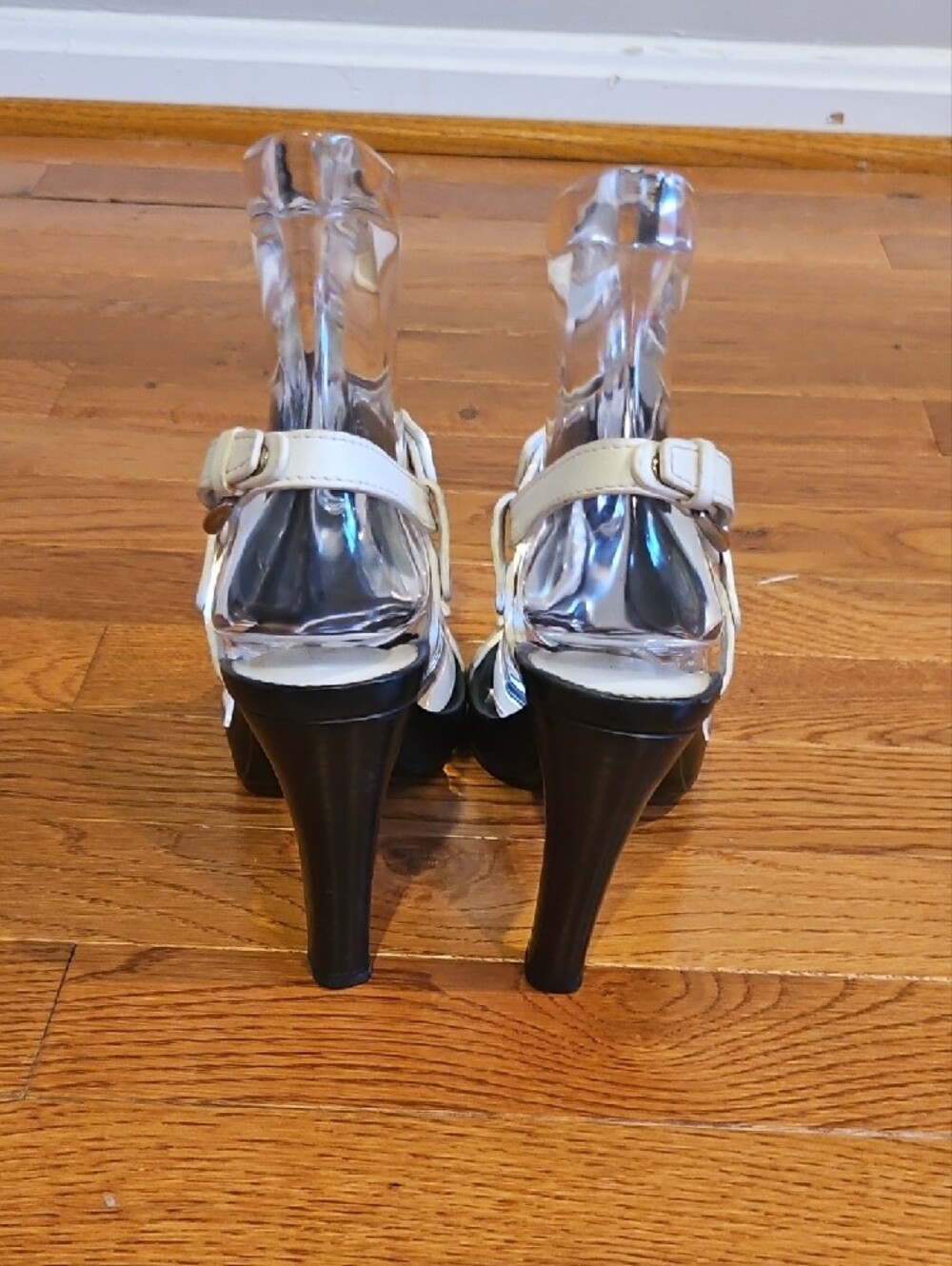 Prada Sz 35.5 Black And White Women's Sandals - Picture 3 of 5